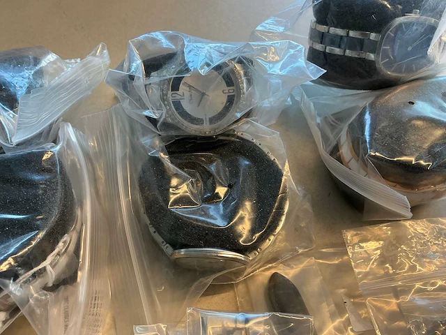 50 diverse horloges rodania - afbeelding 2 van  24