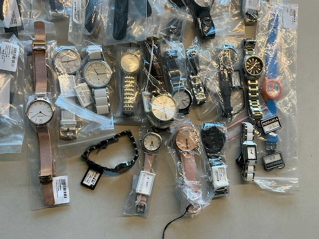 50 diverse horloges rodania - afbeelding 22 van  24