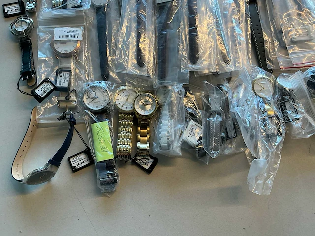 50 diverse horloges rodania - afbeelding 13 van  15