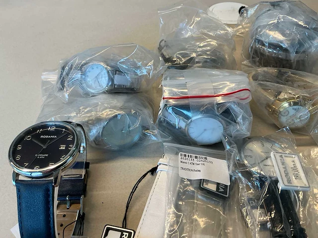 50 diverse horloges rodania - afbeelding 4 van  27