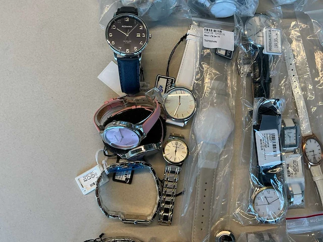50 diverse horloges rodania - afbeelding 12 van  27