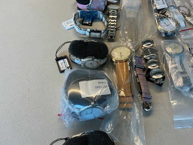 50 diverse horloges rodania - afbeelding 21 van  27