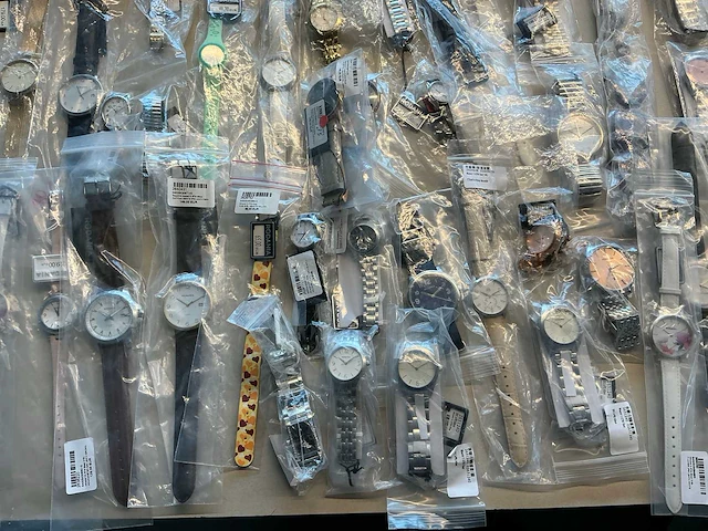 50 diverse horloges rodania - afbeelding 17 van  21