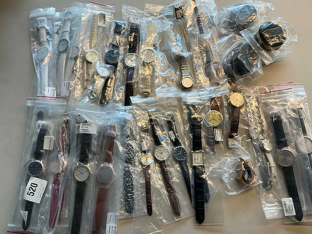 50 diverse horloges rodania - afbeelding 1 van  21