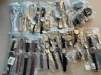 50 diverse horloges rodania - afbeelding 1 van  21