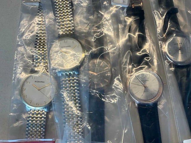 50 diverse horloges rodania - afbeelding 2 van  9