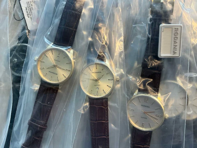 50 diverse horloges rodania - afbeelding 2 van  19