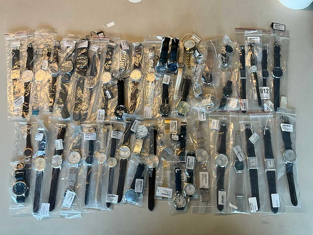 50 diverse horloges rodania - afbeelding 1 van  12