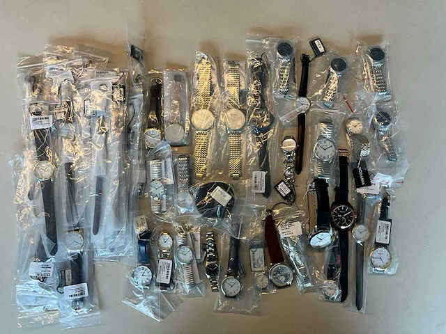 50 diverse horloges rodania - afbeelding 1 van  10