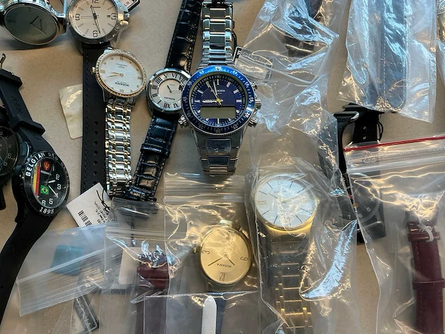 50 diverse horloges rodania - afbeelding 5 van  31