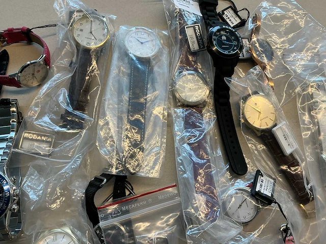 50 diverse horloges rodania - afbeelding 6 van  31