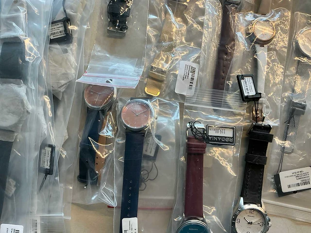 50 diverse horloges rodania - afbeelding 15 van  31