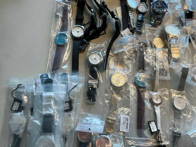 50 diverse horloges rodania - afbeelding 28 van  31