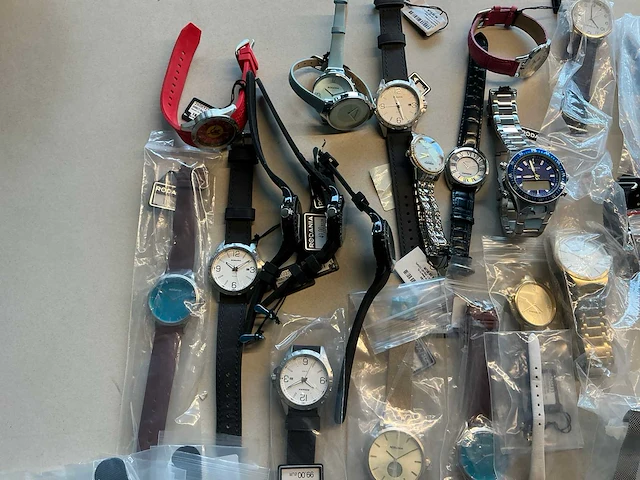 50 diverse horloges rodania - afbeelding 29 van  31
