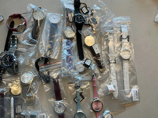 50 diverse horloges rodania - afbeelding 31 van  31