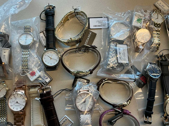 50 diverse horloges rodania - afbeelding 3 van  24