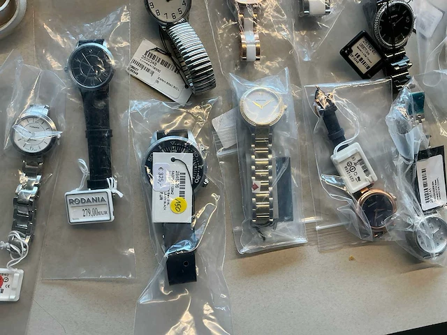 50 diverse horloges rodania - afbeelding 10 van  24