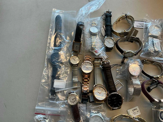 50 diverse horloges rodania - afbeelding 12 van  24