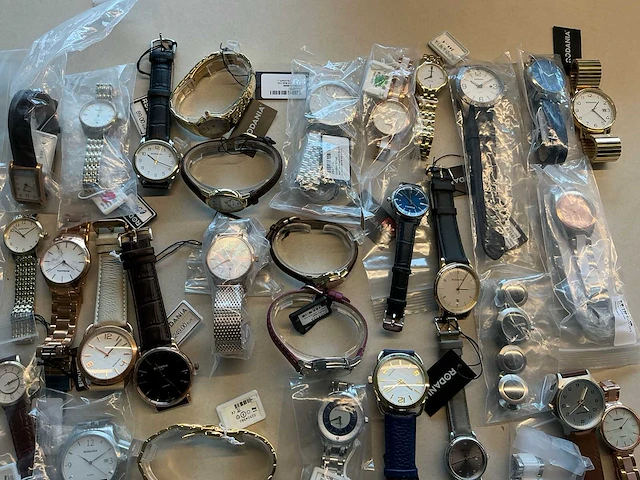 50 diverse horloges rodania - afbeelding 18 van  24