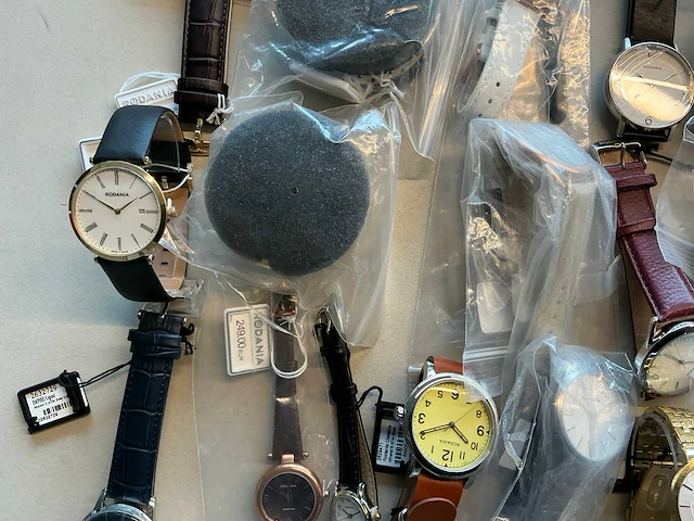 50 diverse horloges rodania - afbeelding 2 van  29