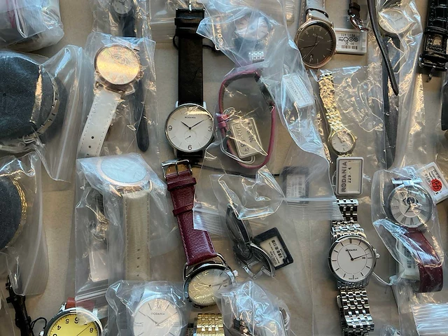 50 diverse horloges rodania - afbeelding 5 van  29