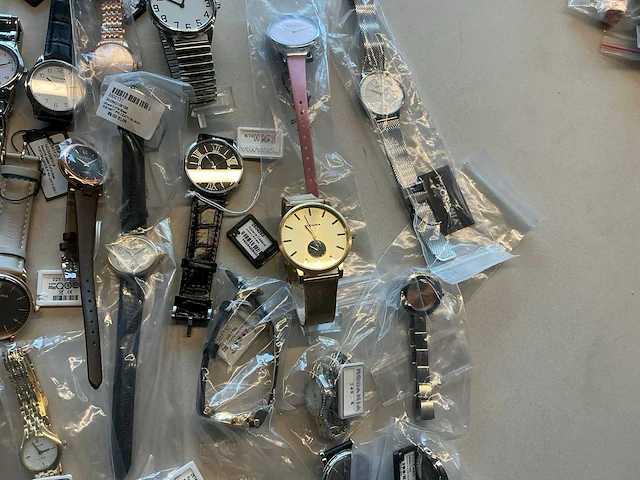50 diverse horloges rodania - afbeelding 13 van  29