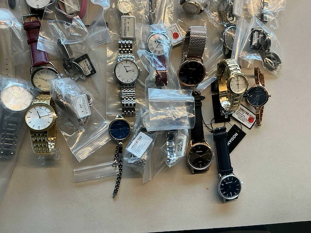 50 diverse horloges rodania - afbeelding 27 van  29