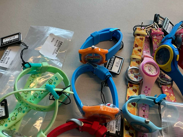 50 diverse kinderhorloges rodania - afbeelding 11 van  17