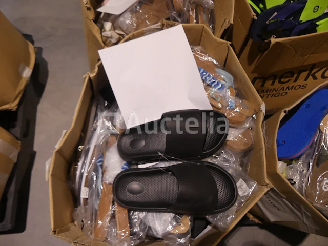 50 veelkleurige strandschoenen - afbeelding 2 van  5