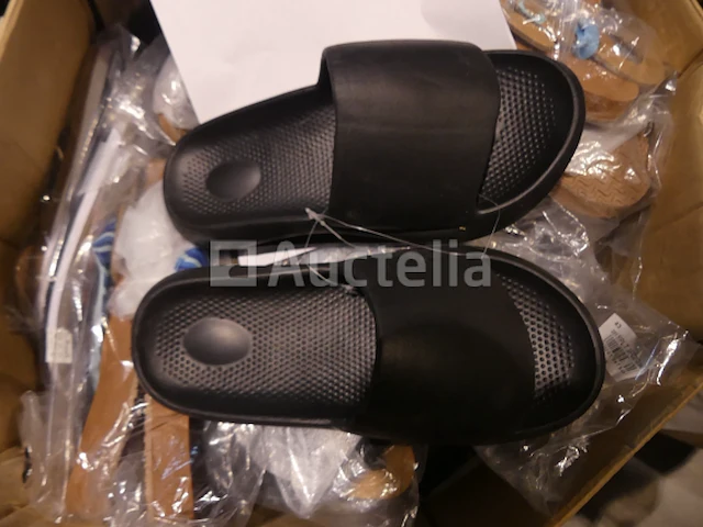 50 veelkleurige strandschoenen - afbeelding 3 van  5