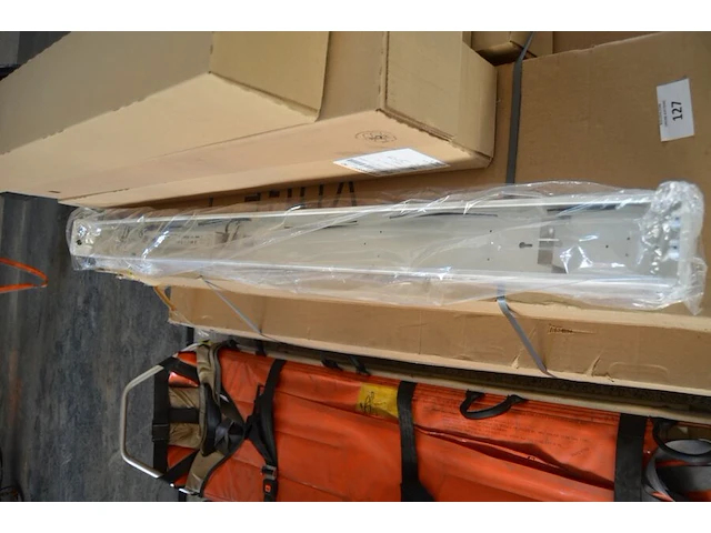 50 x tl 18w/840 60cl, 130 x tl 36w/840 120cm, 14 tl aramturen - afbeelding 4 van  5