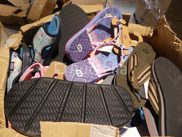 500 veelkleurige strandschoenen - afbeelding 4 van  5