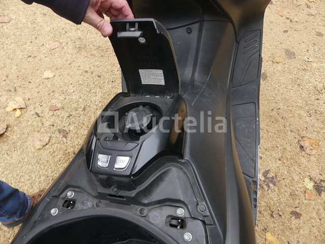 500cc scooter yamaha tmax (2019-47.493 km) - afbeelding 20 van  24