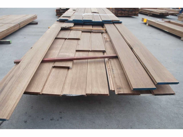 50,35 m² iroko/frake/ayous divers - afbeelding 6 van  6