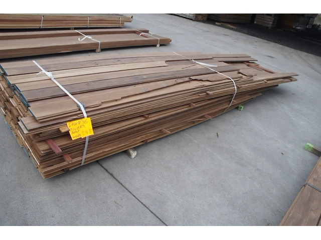 50,35 m² iroko/frake/ayous divers - afbeelding 1 van  6