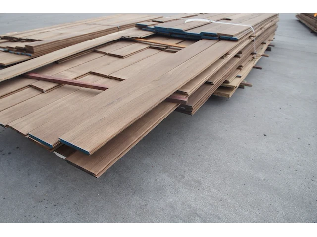 50,35 m² iroko/frake/ayous divers - afbeelding 5 van  6