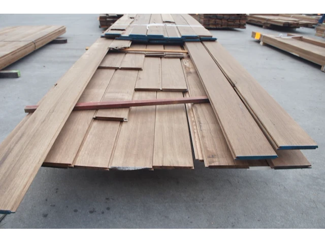 50,35 m² iroko/frake/ayous divers - afbeelding 6 van  6