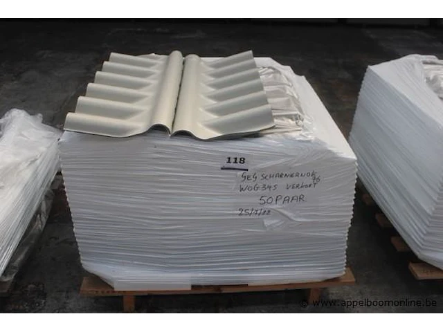 50x geg.scharniernok 76 wog345 met bd verkort (50 st/pal) - afbeelding 1 van  3