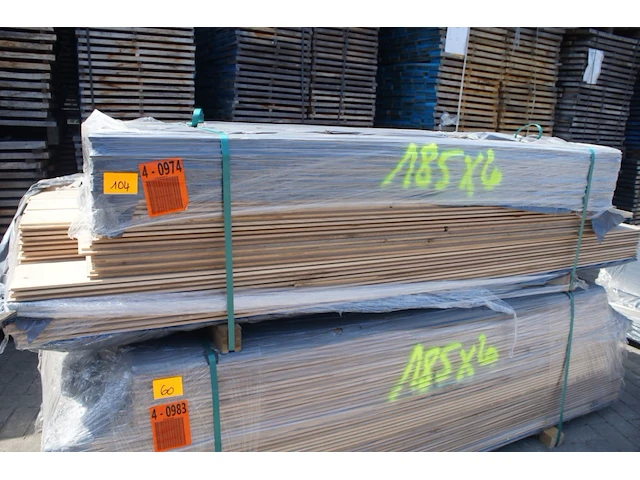 51 m² eiken planchetten 20mm - afbeelding 1 van  7