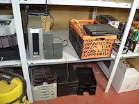 5.1 speaker set philips sw3000/00s, led tube, 3 beveilingscamera koning, hikvision netwerk video recorder, tp-link router, 7 aflegbakjes - afbeelding 1 van  11