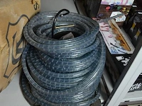 5.1 speaker set philips sw3000/00s, led tube, 3 beveilingscamera koning, hikvision netwerk video recorder, tp-link router, 7 aflegbakjes - afbeelding 4 van  11