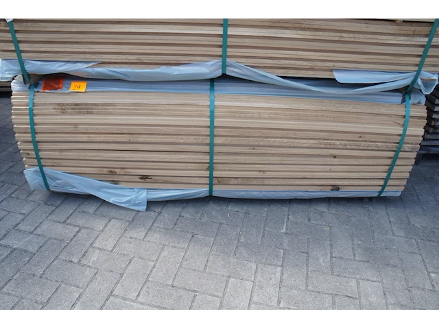52,36 m² eiken gevelbekleding - afbeelding 1 van  5