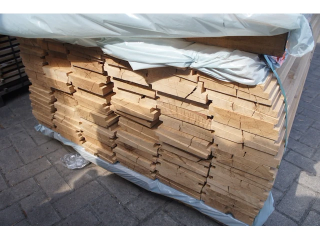 52,36 m² eiken gevelbekleding - afbeelding 3 van  5