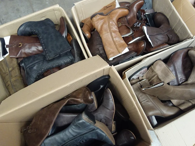 52x diverse schoenen - afbeelding 1 van  1