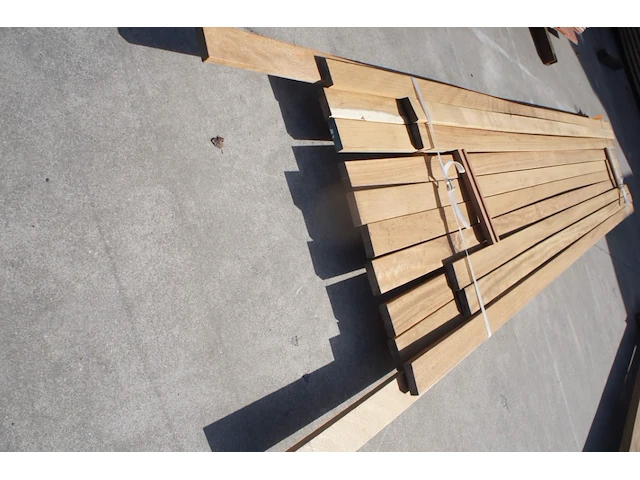 53 lm iroko geschaafd 20mm - afbeelding 4 van  4