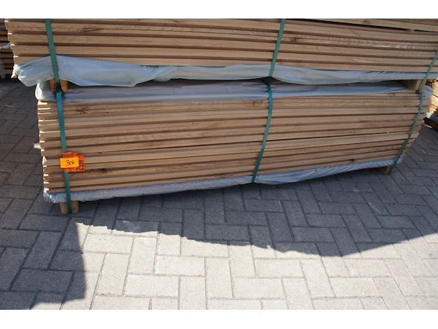 53,86 m² eiken gevelbekleding - afbeelding 1 van  4