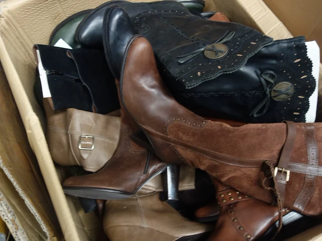 54x diverse schoenen - afbeelding 2 van  4