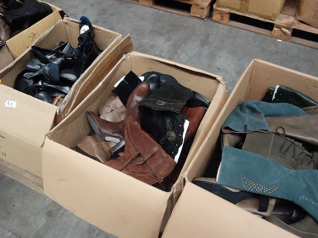 54x diverse schoenen - afbeelding 4 van  4