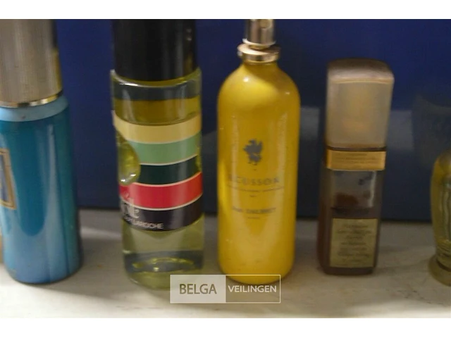 ±55 div soorten klassieke parfums - afbeelding 4 van  5