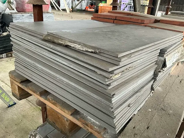 55 porseleinen tegels polis 60x60 cm (plm 19,8 m2) - afbeelding 3 van  4